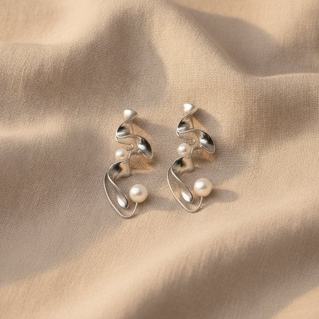 Tamsin Pearl Earrings