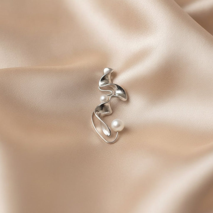 Tamsin Pearl Earrings