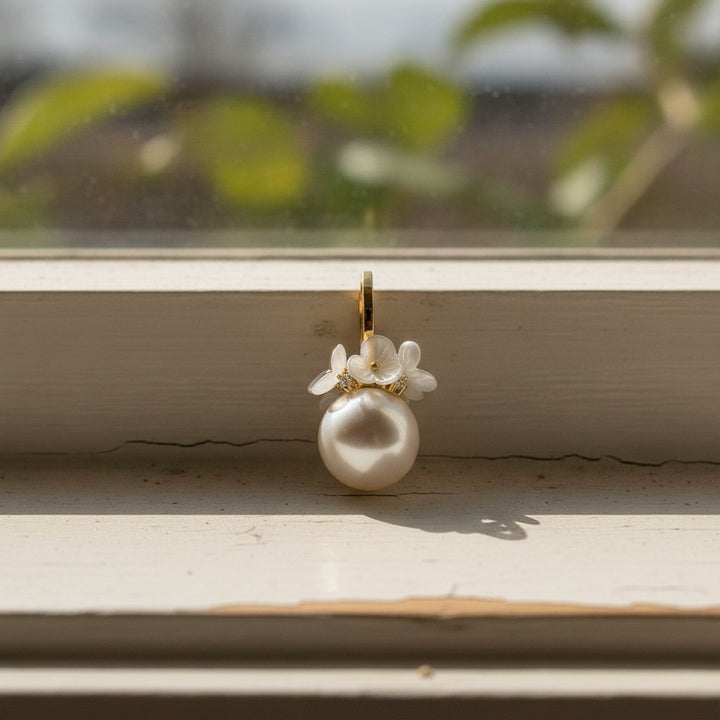 Alba Pearl Earrings