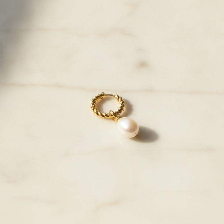 Alba Pearl Earrings