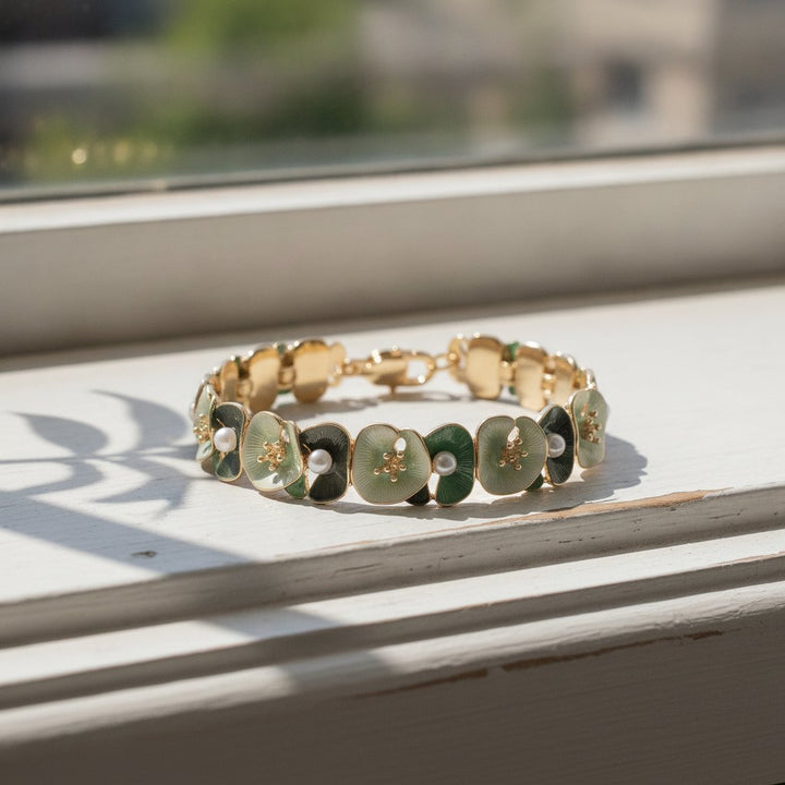 Vivienne Pearl Bracelet