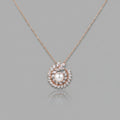 Une Pearl Necklace