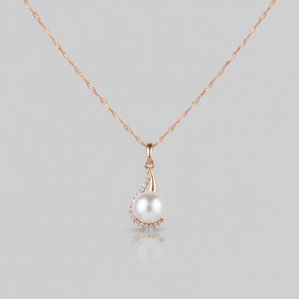 Une Pearl Necklace