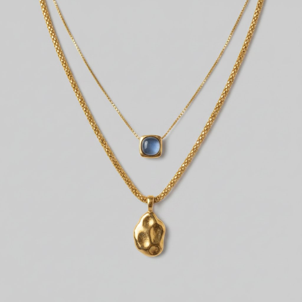 Une Necklace