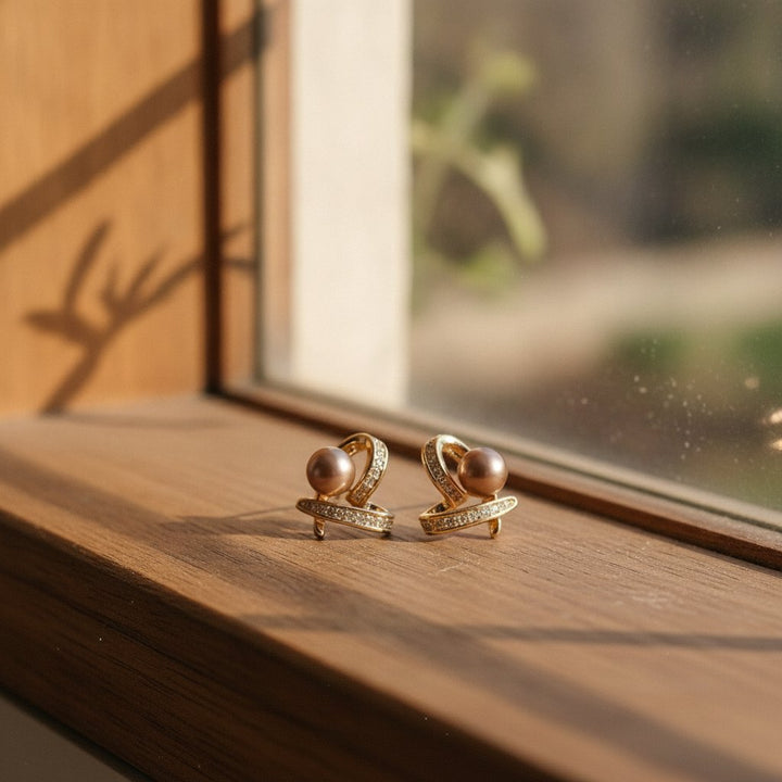 Rhea Pearl Earrings