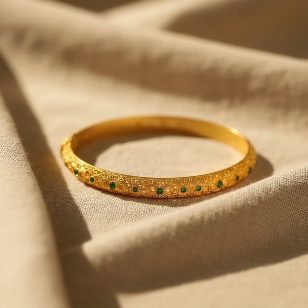 Zelie Gold Bangle