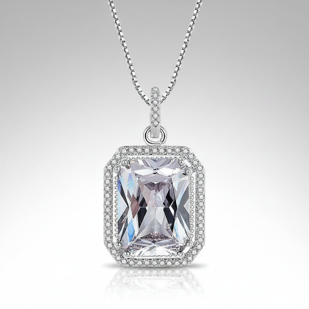 Selene Emerald Pendant Necklace