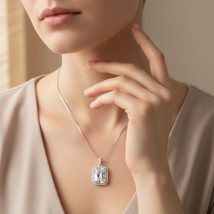 Selene Emerald Pendant Necklace
