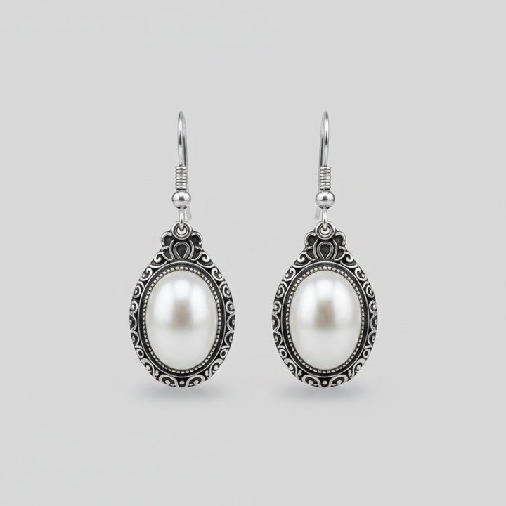 Petra Pearl Earrings