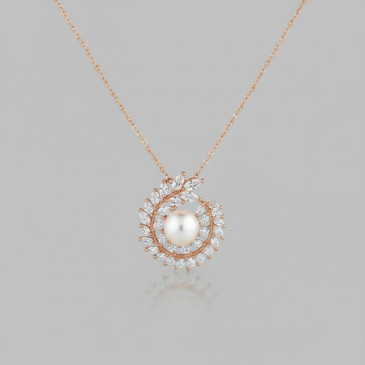 Sidonie Pearl Pendant Necklace