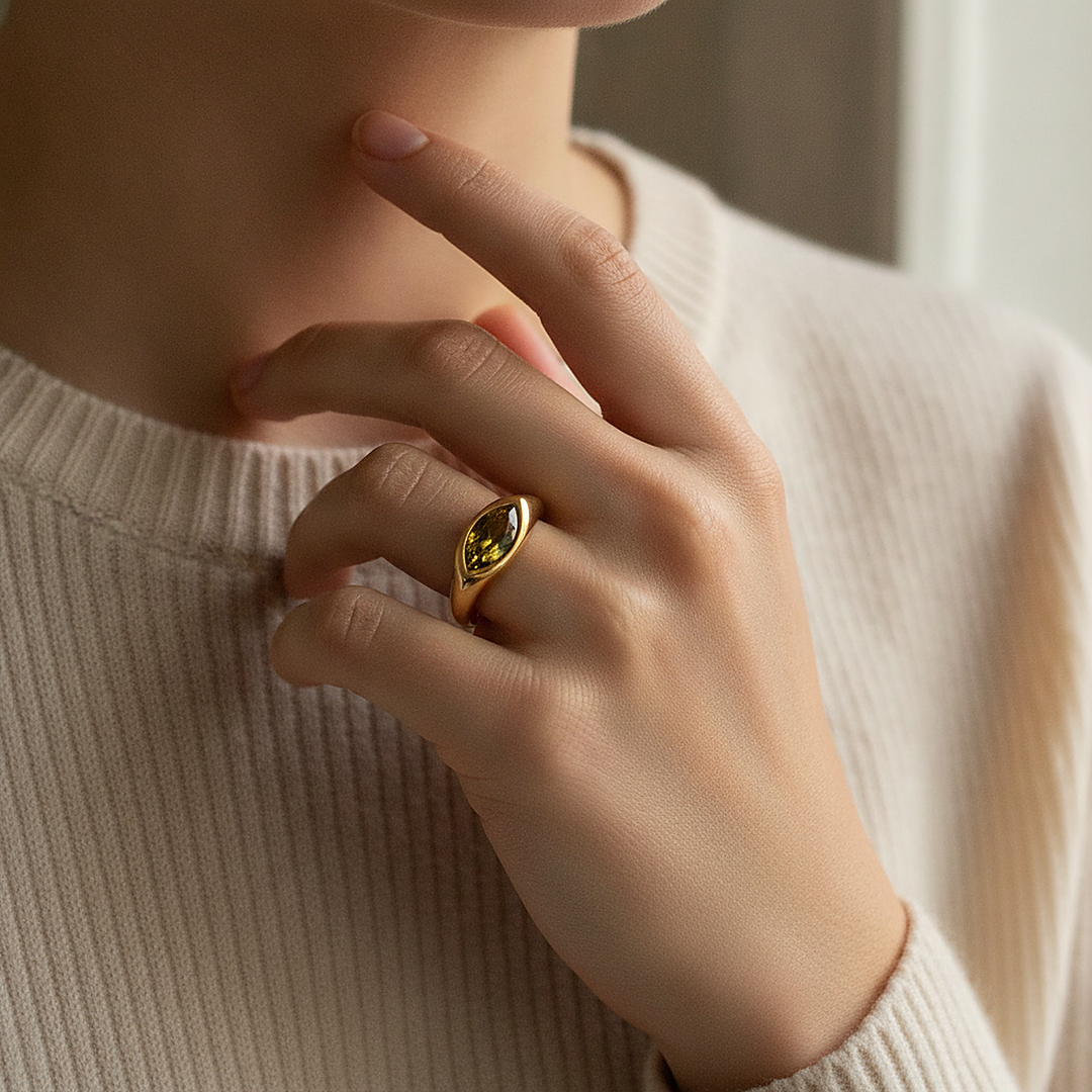 Aria ring worn
