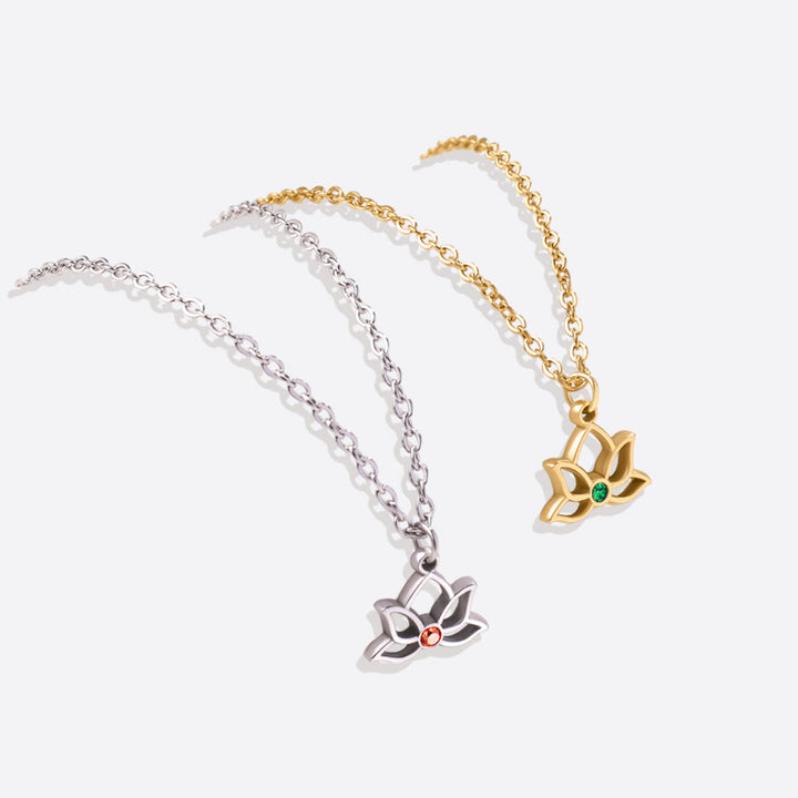Collana con ciondolo mini loto e pietra di nascita