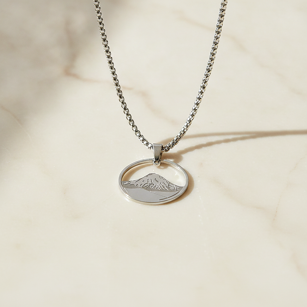 Vera Classic Necklace