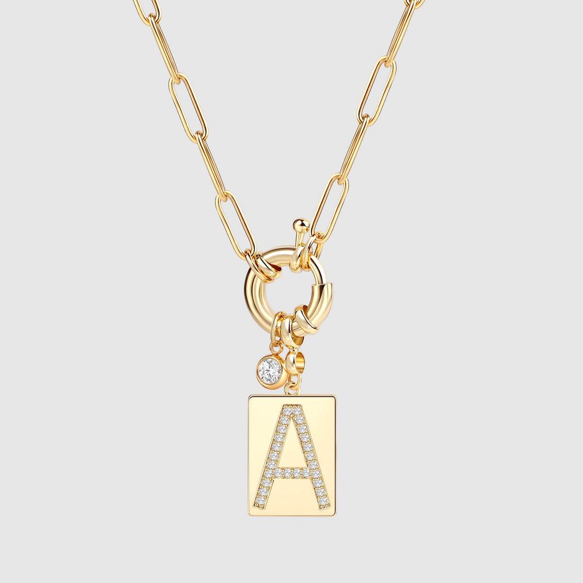 Collier pendentif initial pavé avec chaîne trombone  