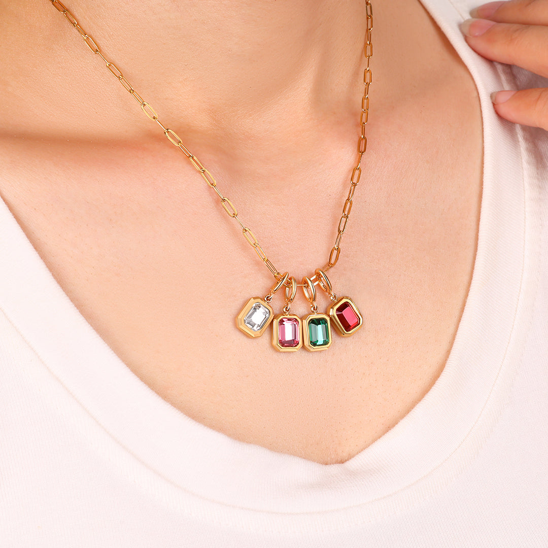 Collier breloque pierre de naissance baguette