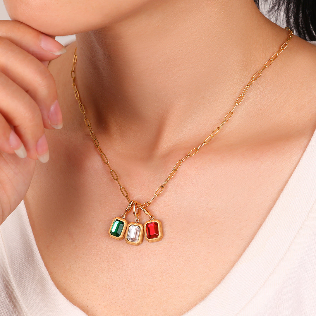 Collier breloque pierre de naissance baguette