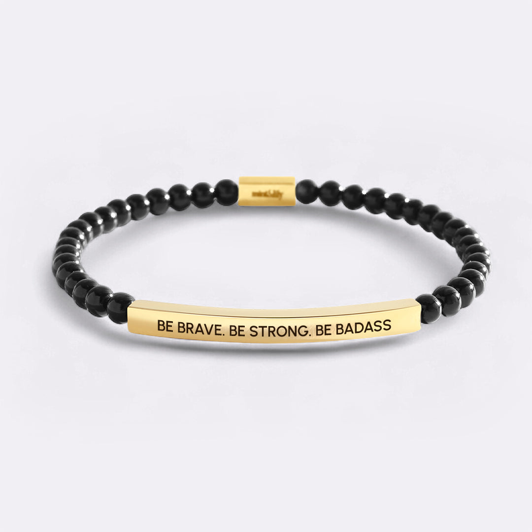Sii coraggioso. Sii forte. Braccialetto ispiratore con perline Badass