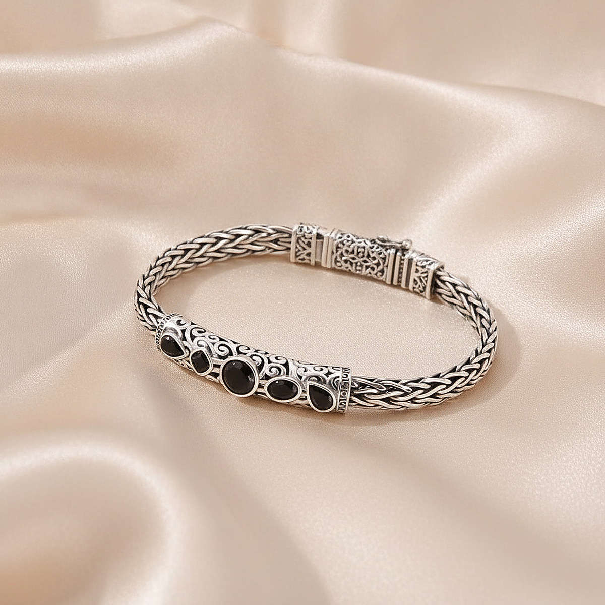 Iliana Onyx Bracelet