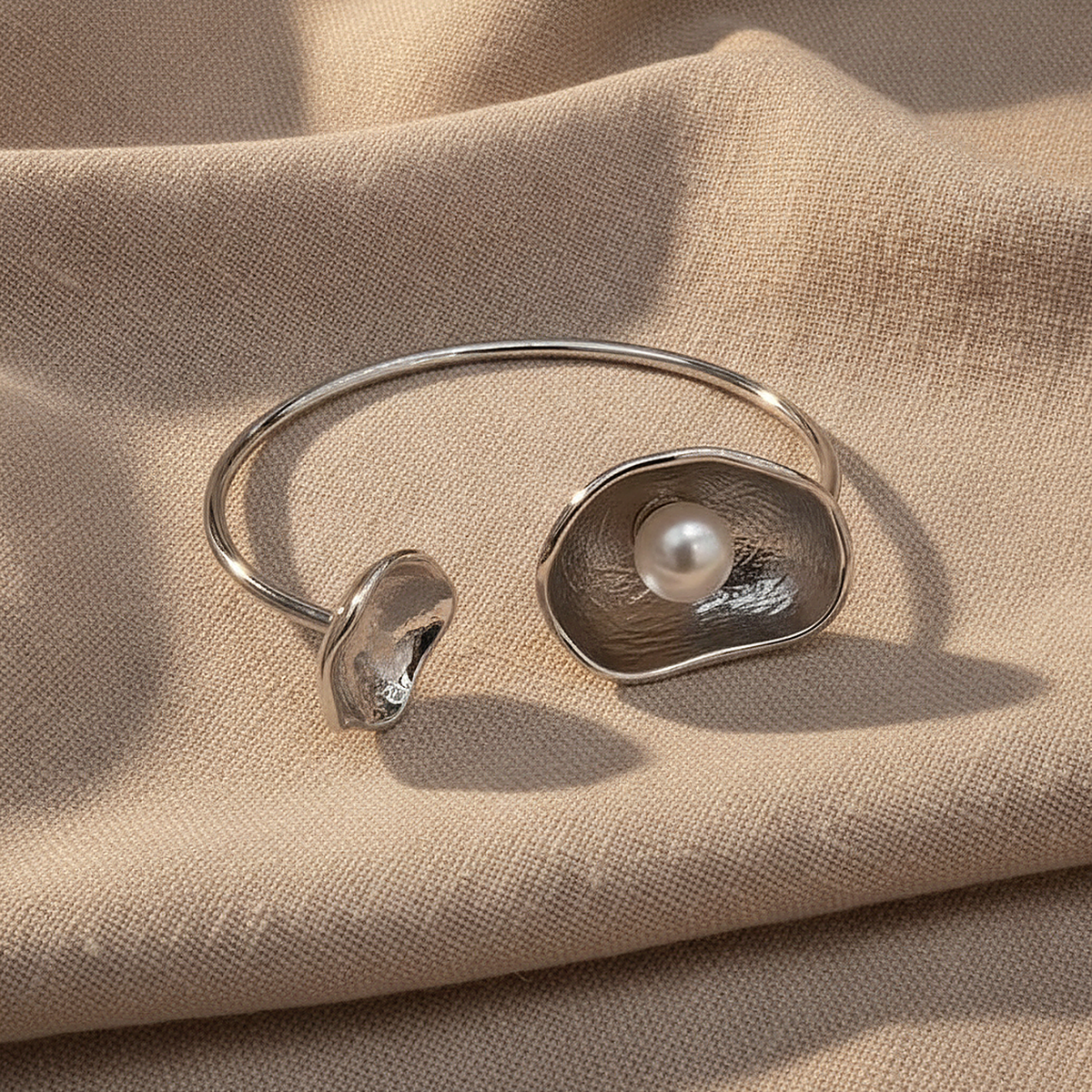 Clemence Pearl Bracelet