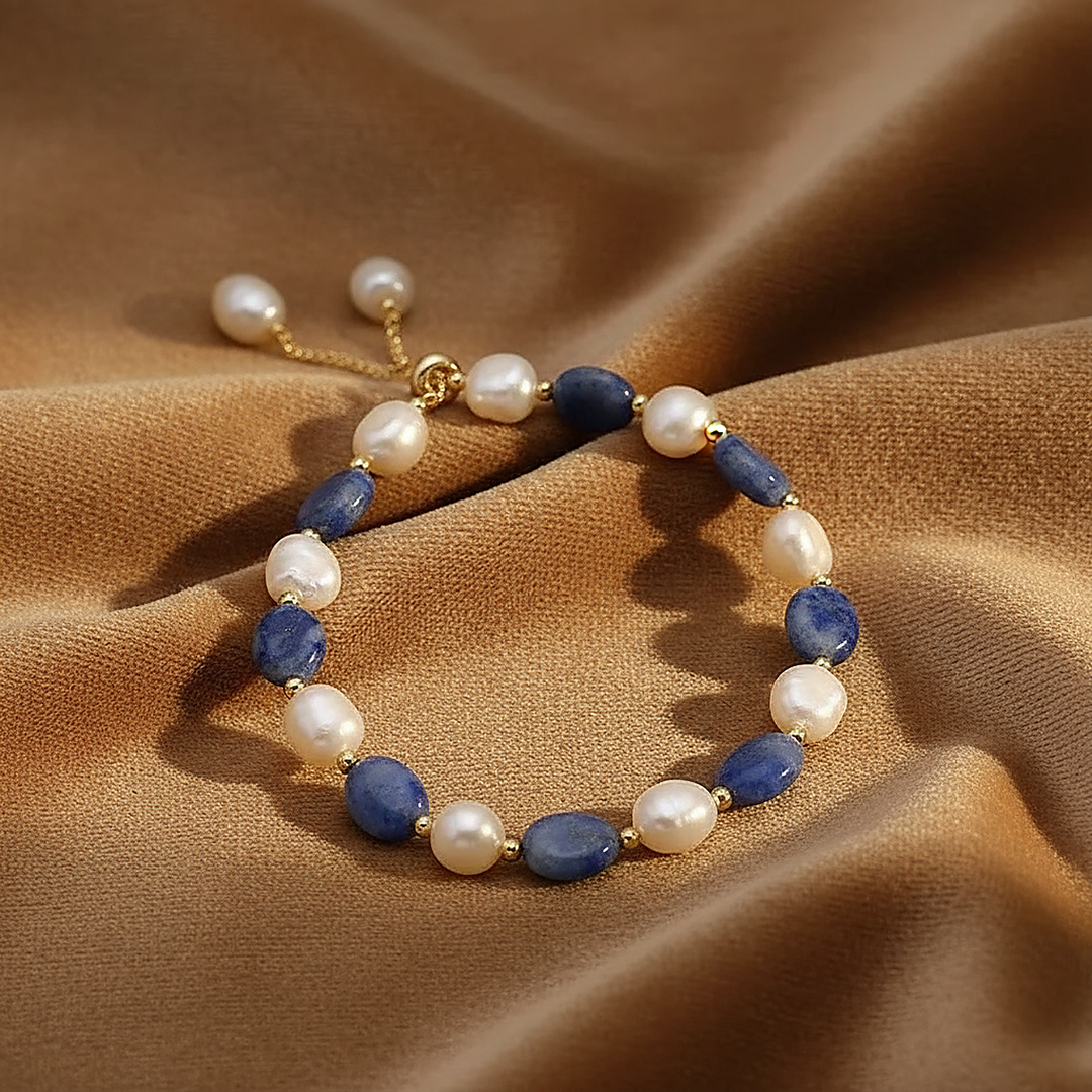 Une Pearl Bracelet