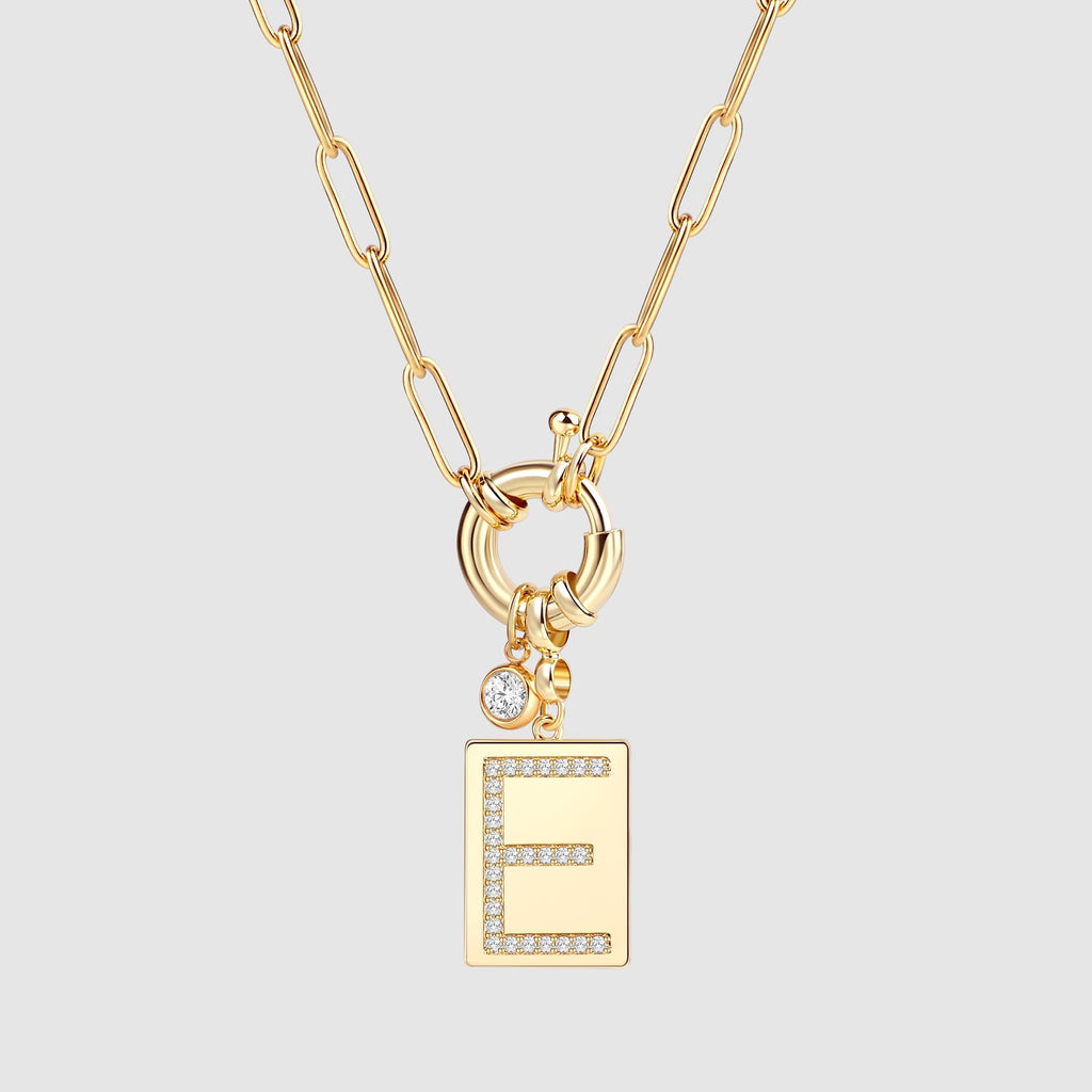 Collier pendentif initial pavé avec chaîne trombone  