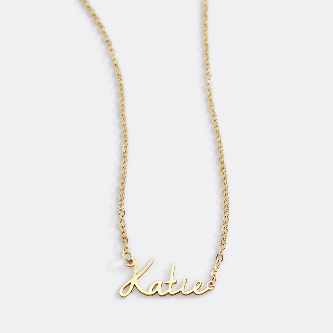 Ketting met feeënnaam – aansluitende pasvorm