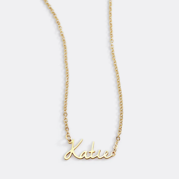 Ketting met feeënnaam – aansluitende pasvorm
