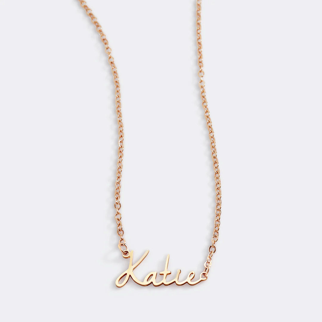 Ketting met feeënnaam – aansluitende pasvorm