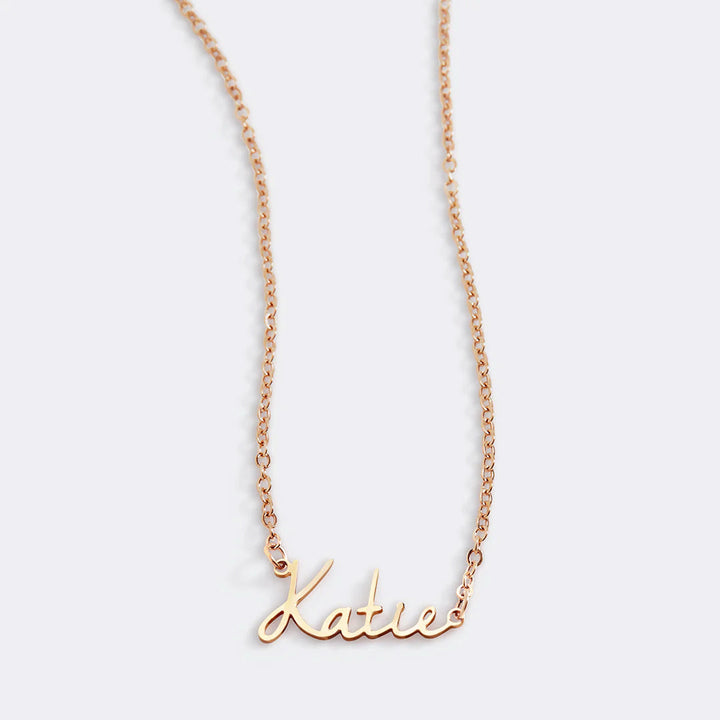 Ketting met feeënnaam – aansluitende pasvorm