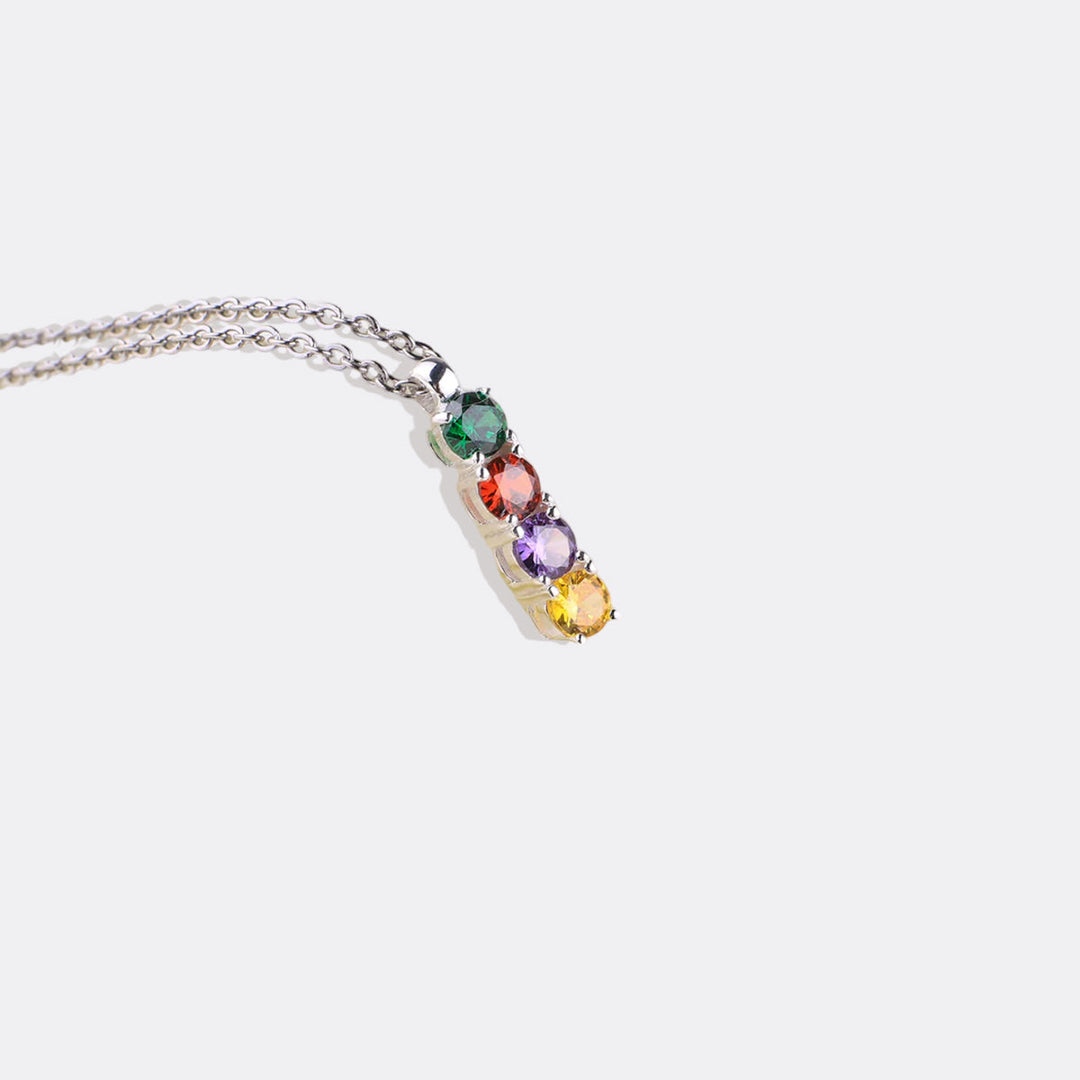 Collana con pietra portafortuna di famiglia