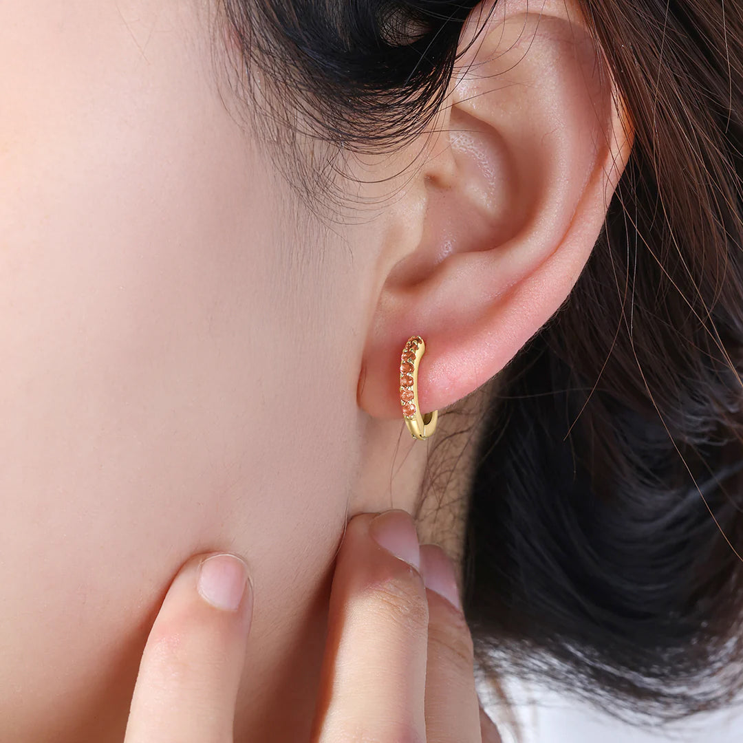 Boucles d'oreilles créoles dormeuses avec pierre précieuse