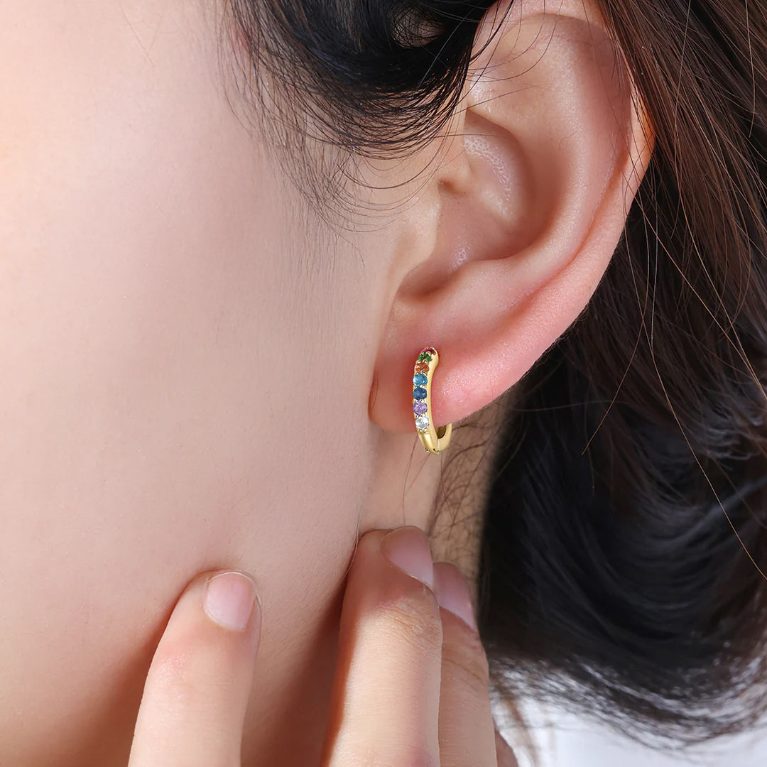 Boucles d'oreilles créoles dormeuses avec pierre précieuse