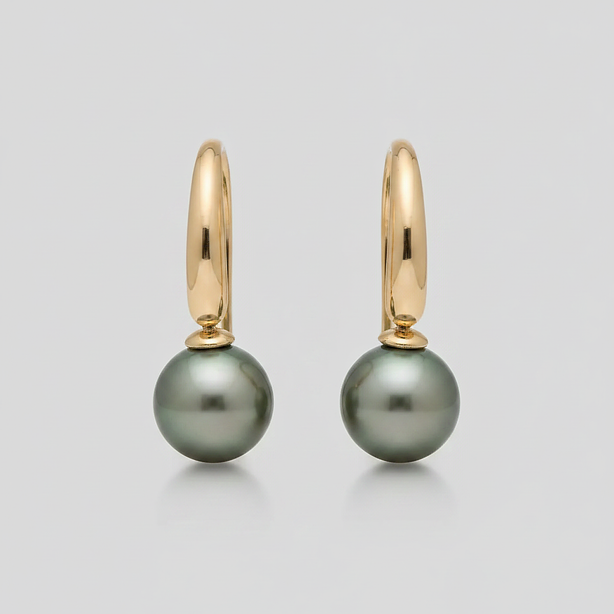 Elodie Pearl Earrings
