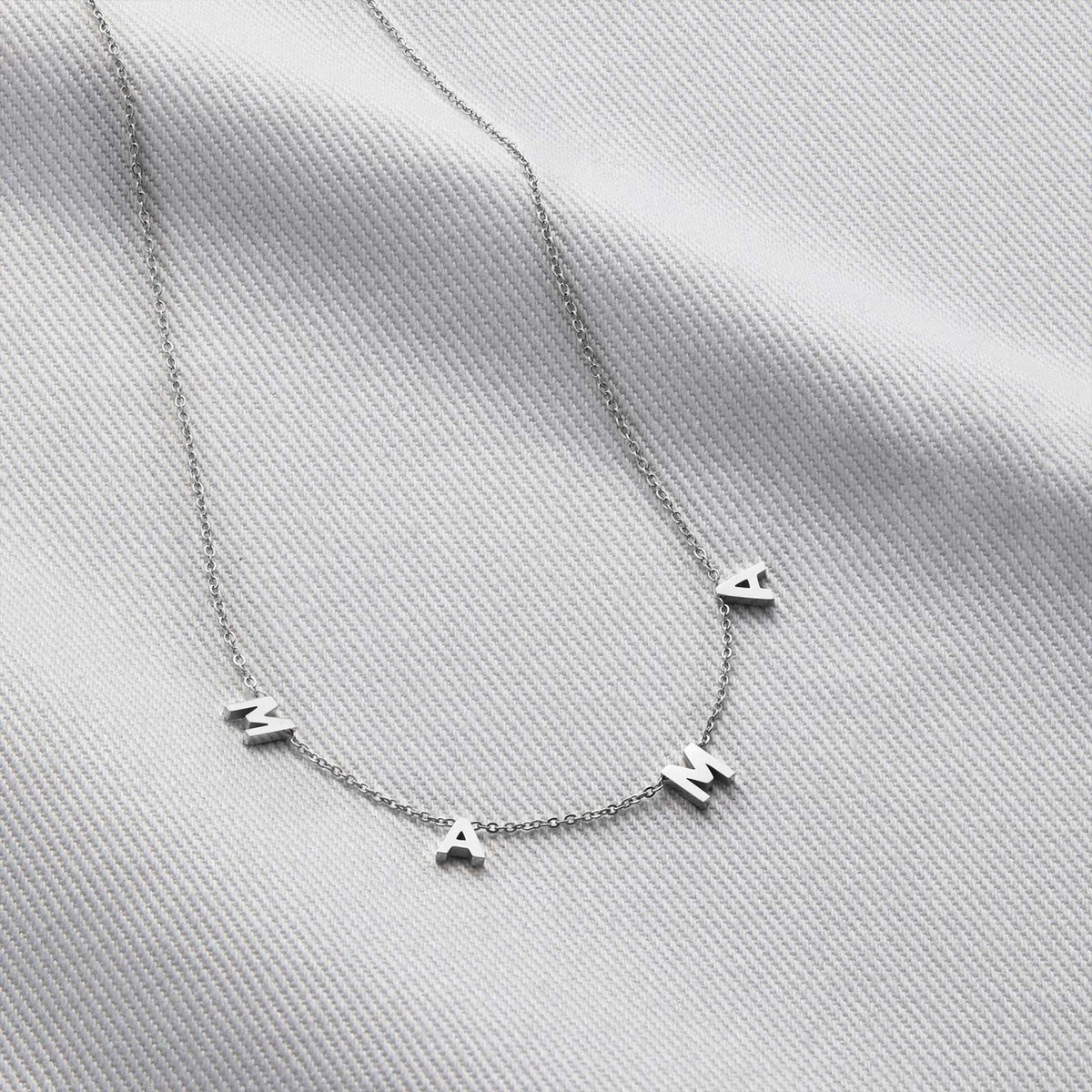 La Collana con Lettera MAMA