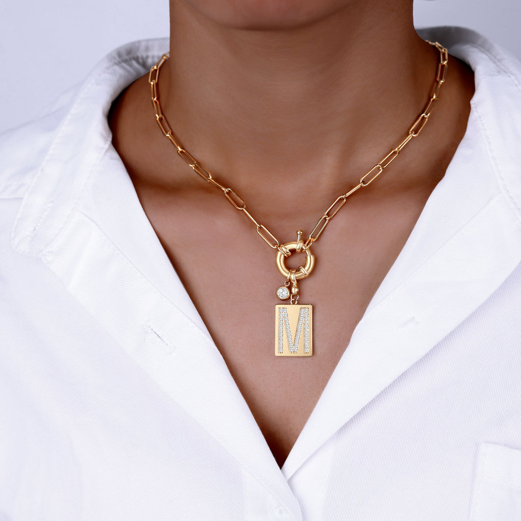 Collier pendentif initial pavé avec chaîne trombone  