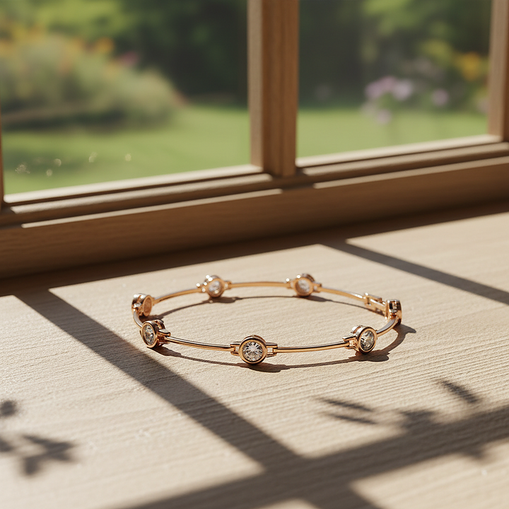 Une Gold Bracelet