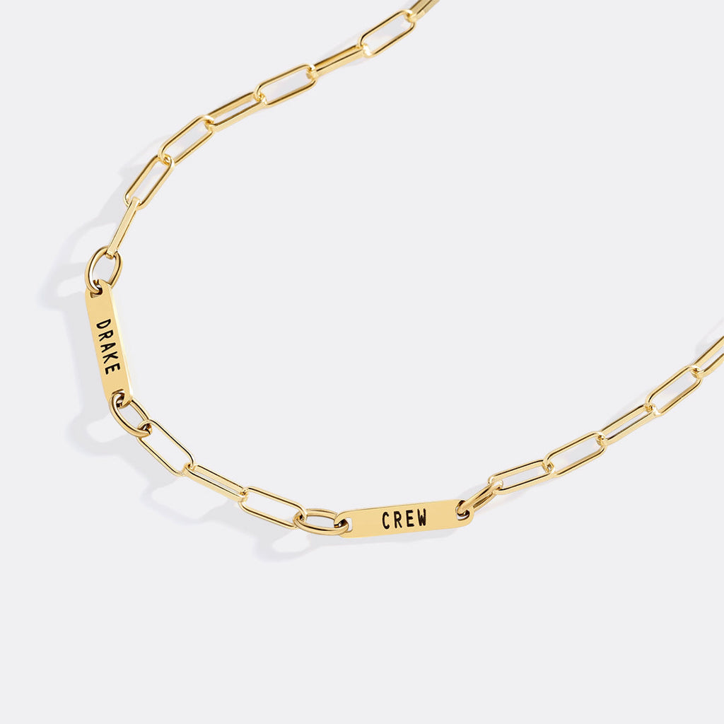 Collana con fermaglio e nomi personalizzati
