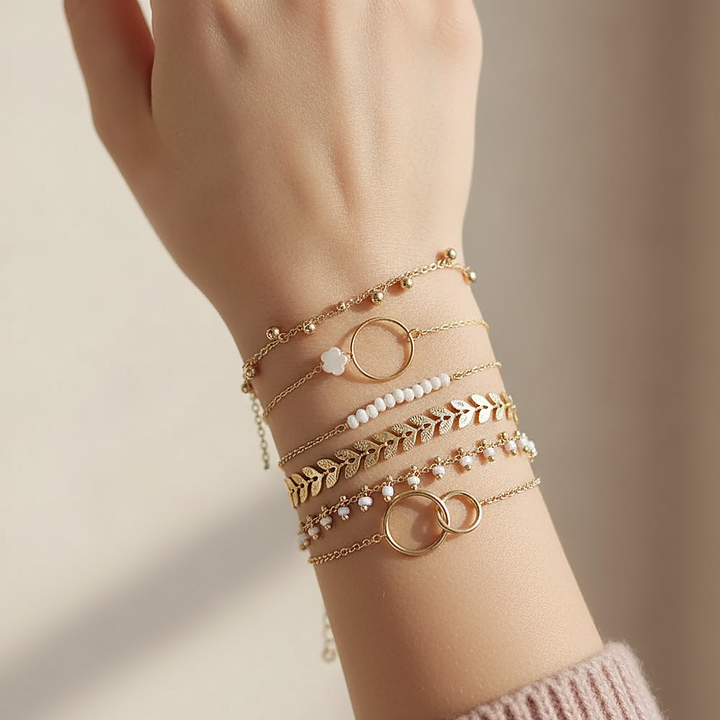 Une Gold Bracelet