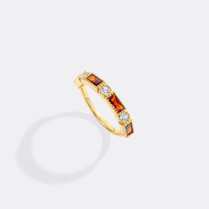 Gepersonaliseerde ronde en baguette geboortesteenring