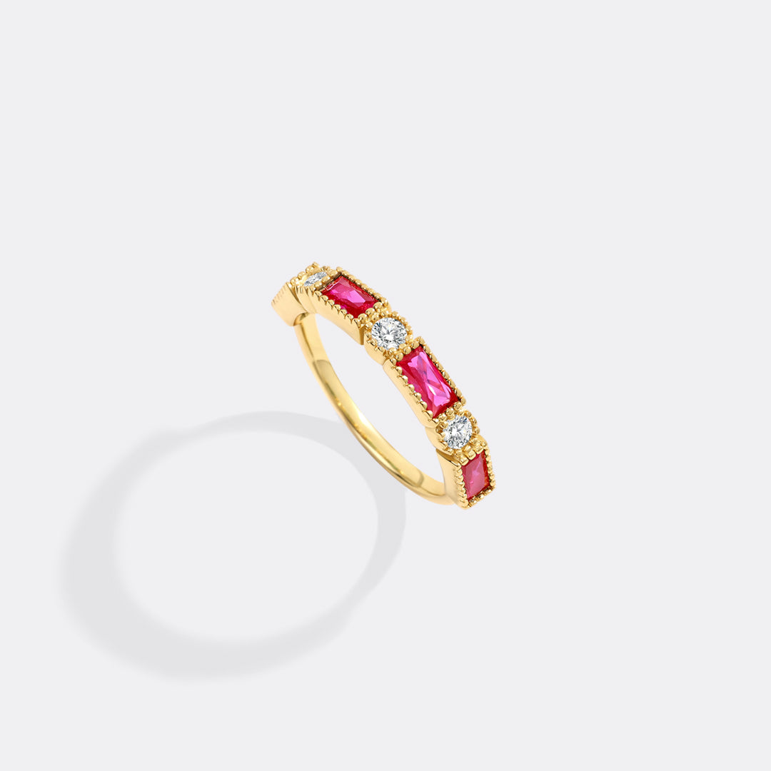 Gepersonaliseerde ronde en baguette geboortesteenring
