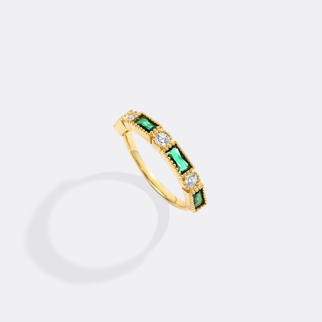 Gepersonaliseerde ronde en baguette geboortesteenring