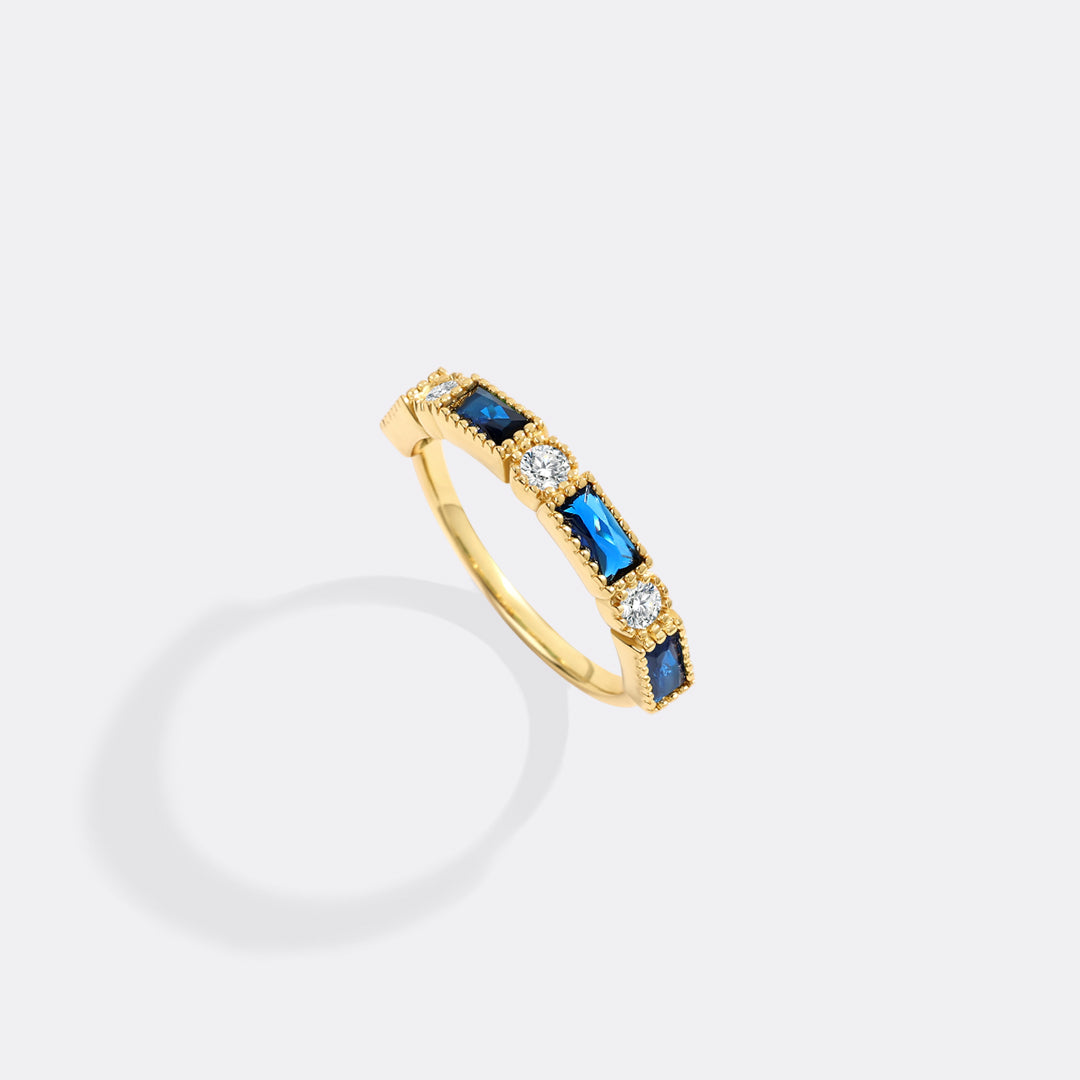Gepersonaliseerde ronde en baguette geboortesteenring
