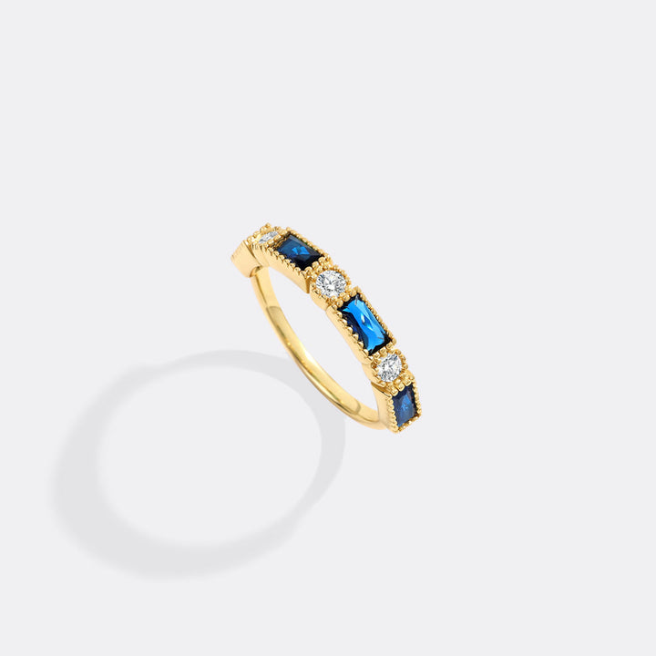 Gepersonaliseerde ronde en baguette geboortesteenring