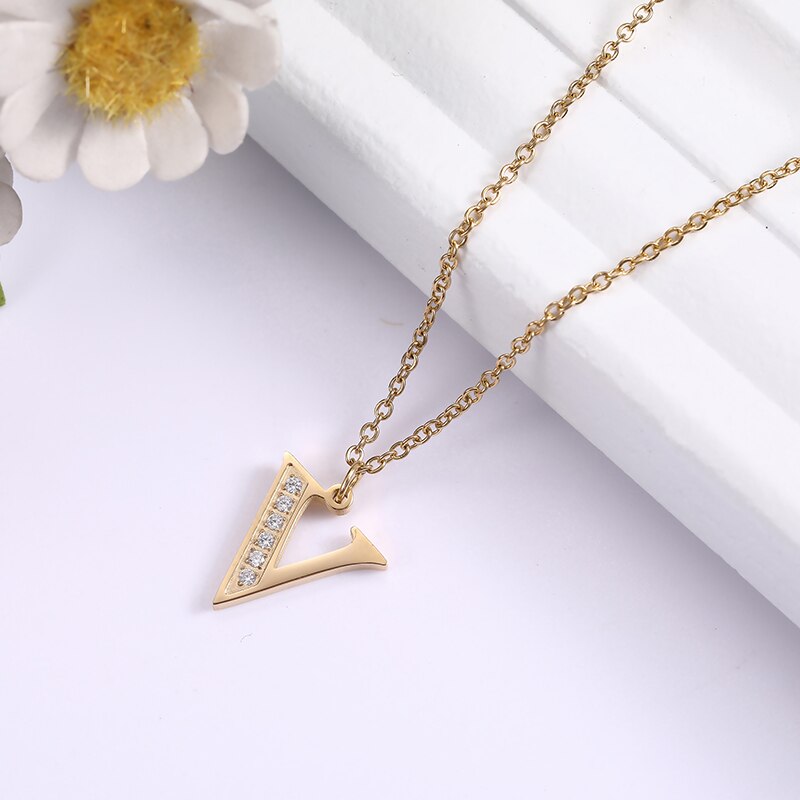 Collier Satellite Lettre avec Accent en Cristal
