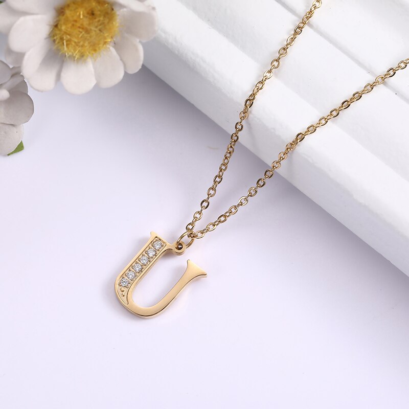 Collier Satellite Lettre avec Accent en Cristal