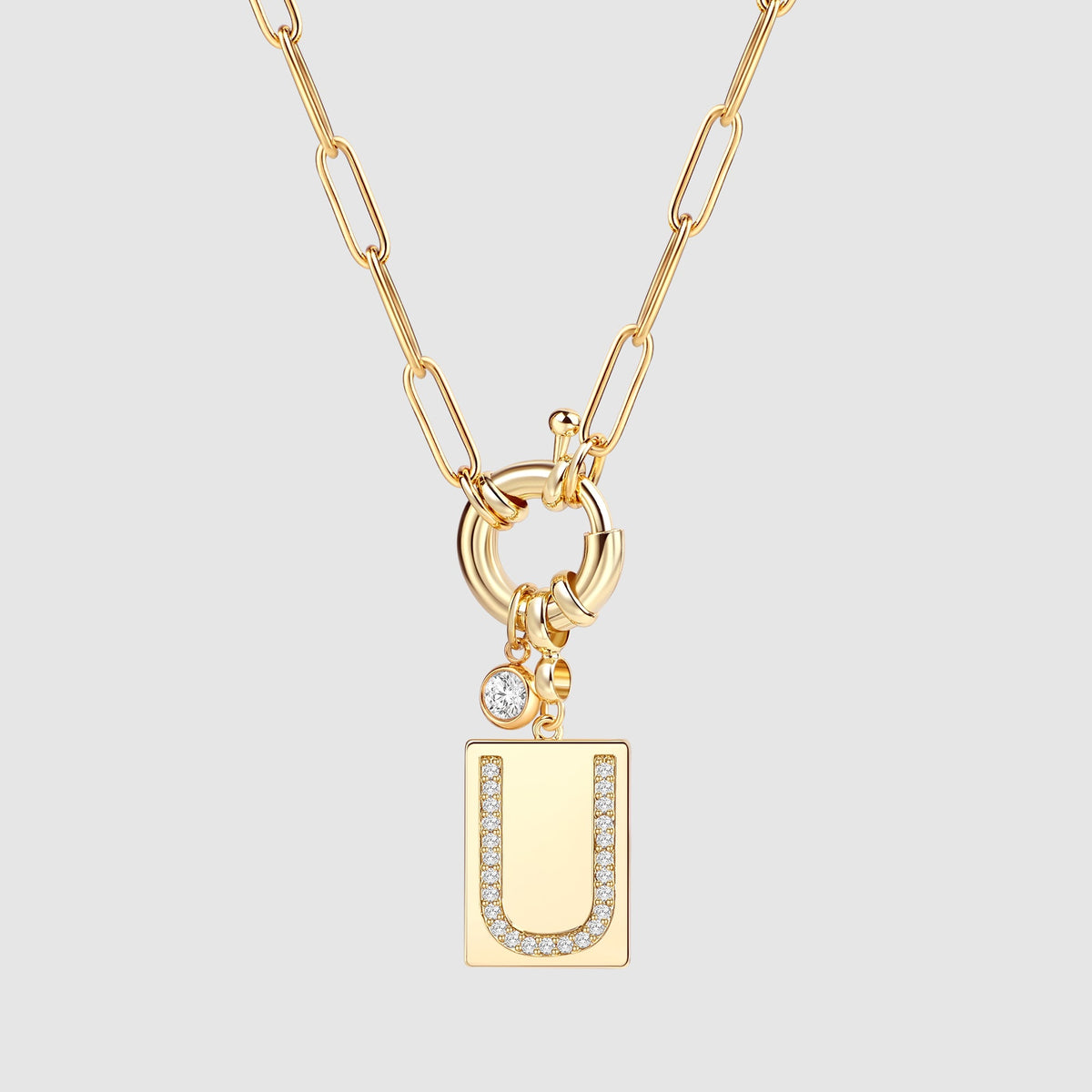 Collier pendentif initial pavé avec chaîne trombone  