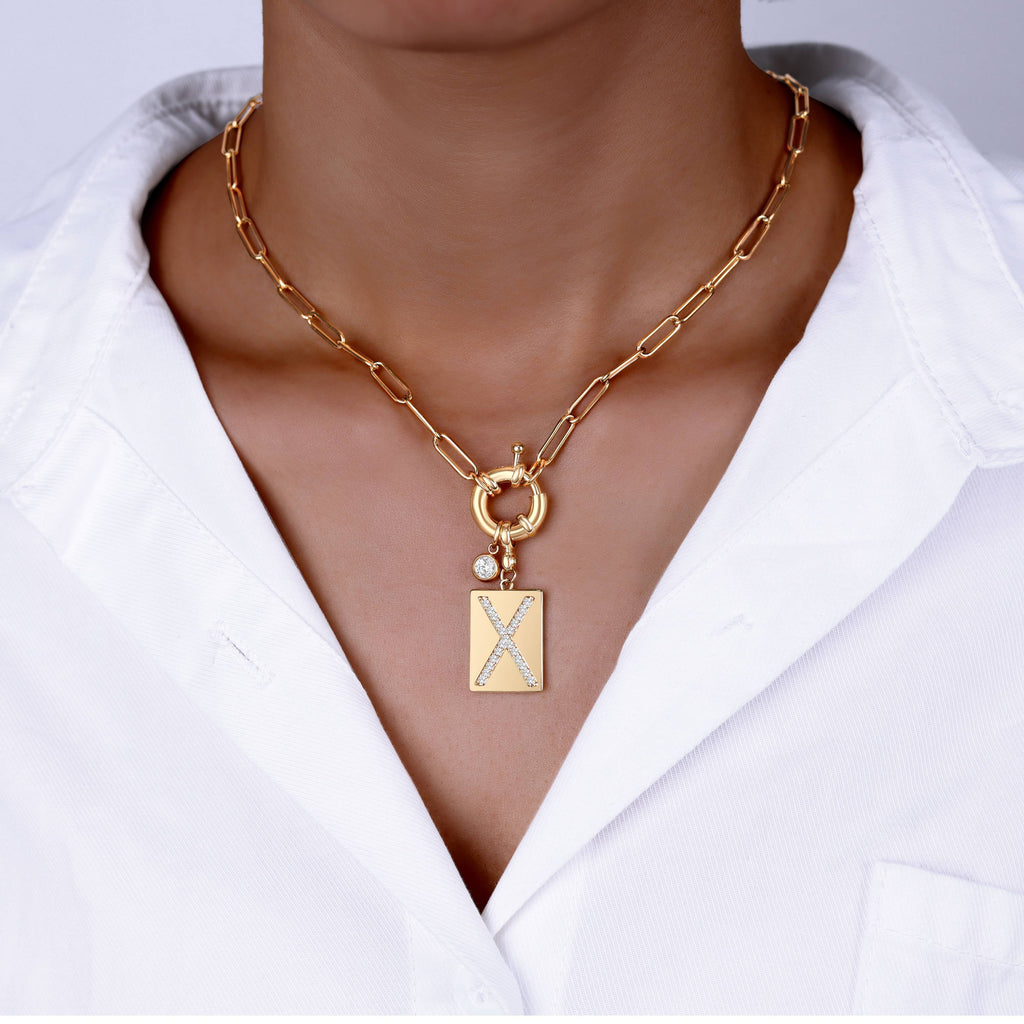Collier pendentif initial pavé avec chaîne trombone  