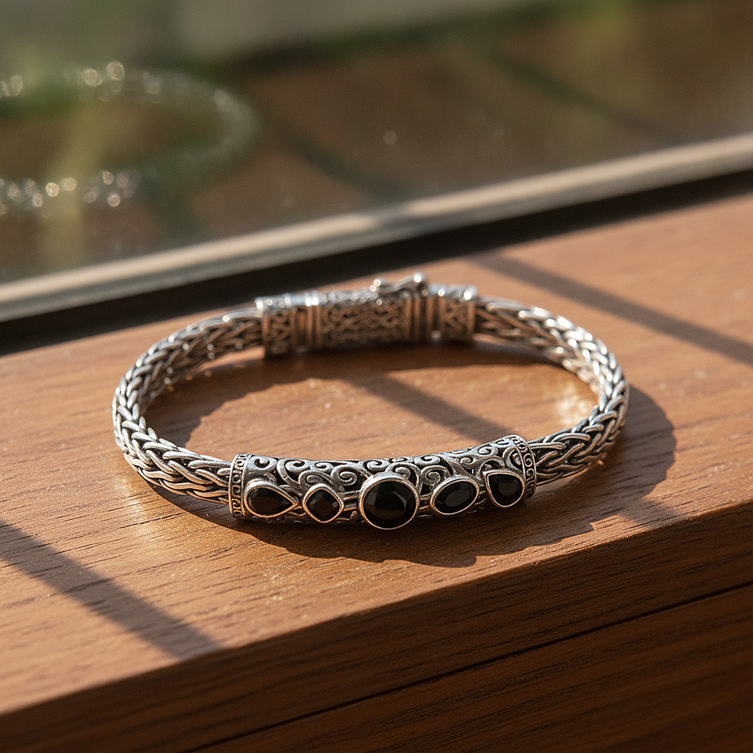 Iliana Onyx Bracelet