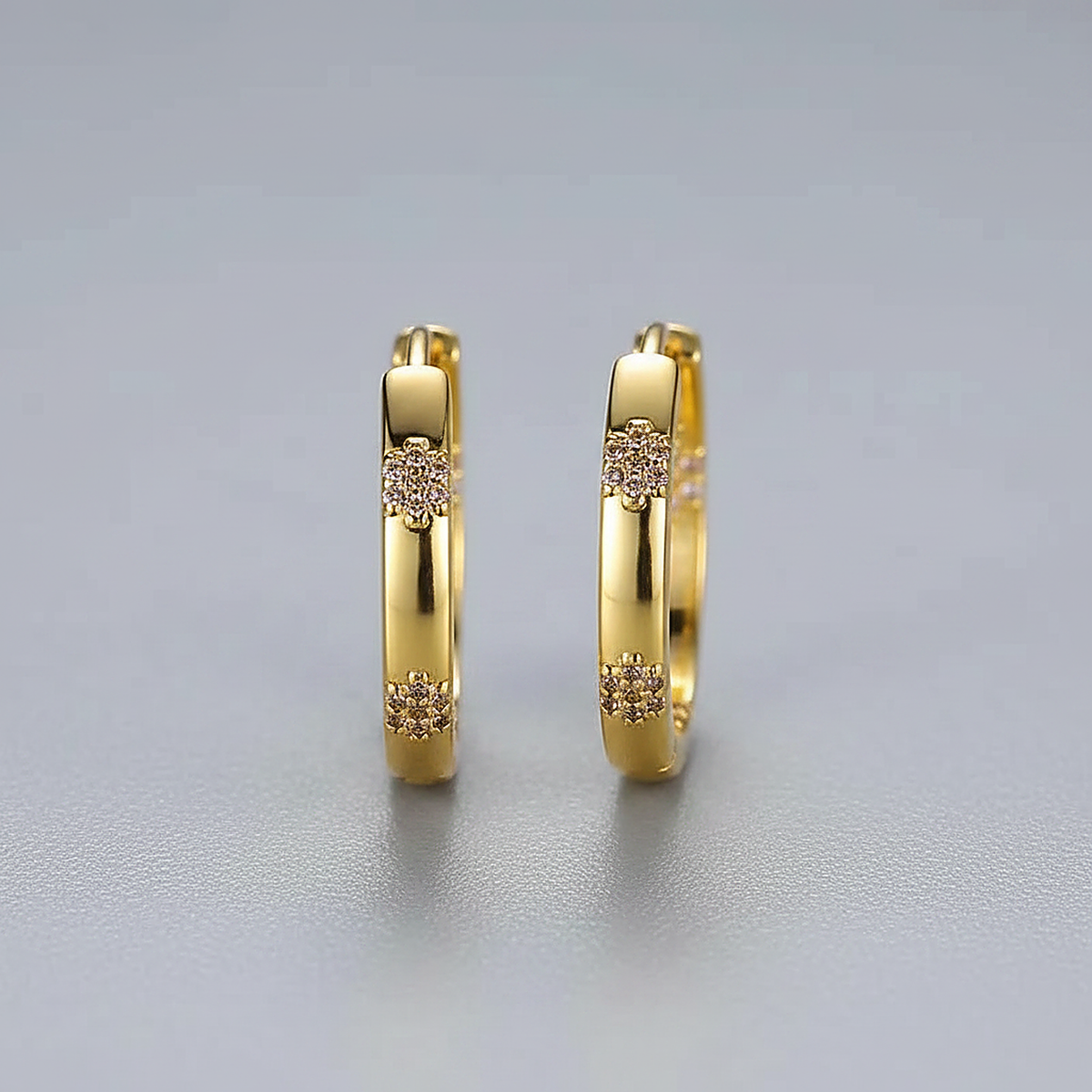 Boucles d’oreilles dorées Lucine