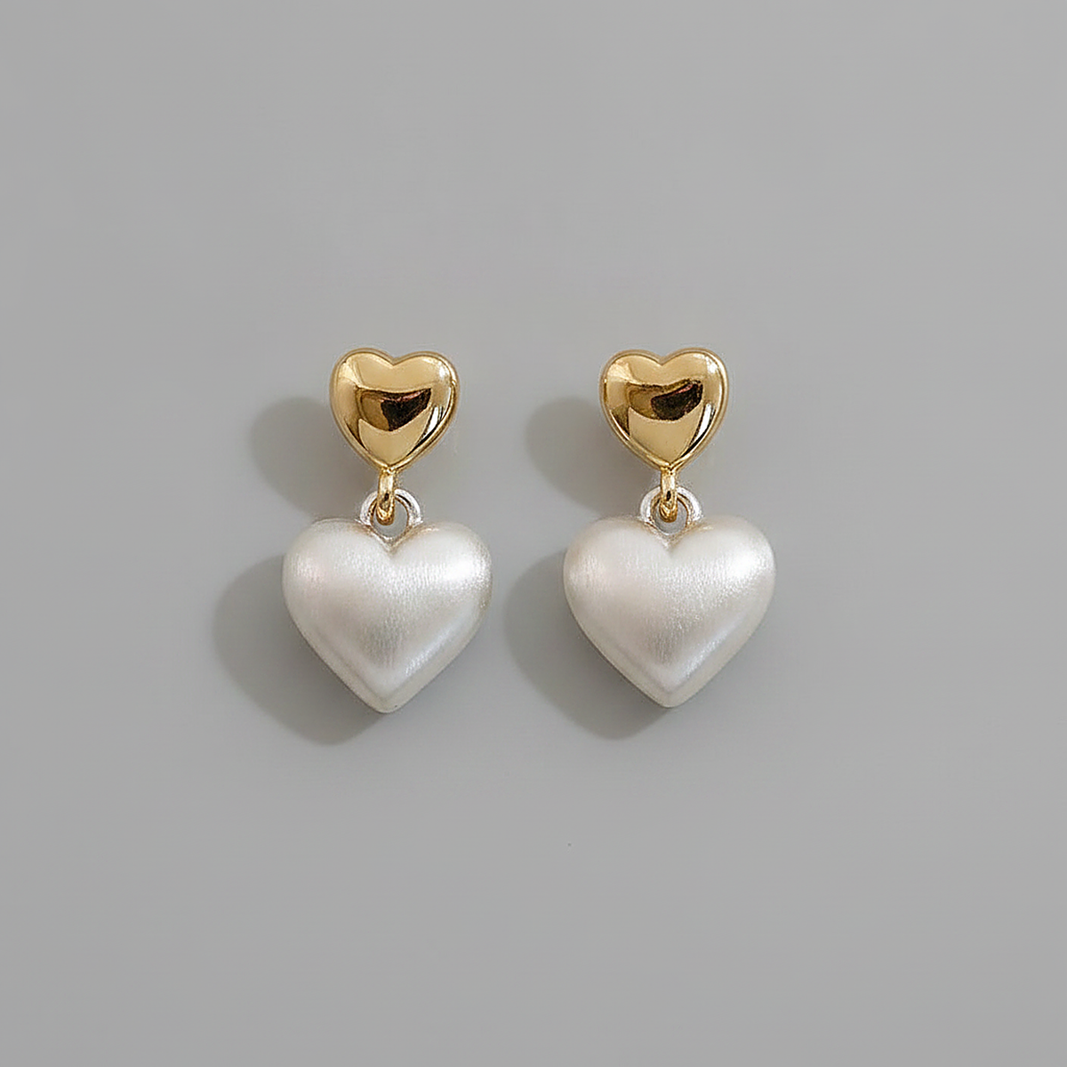 Verena Pearl Earrings